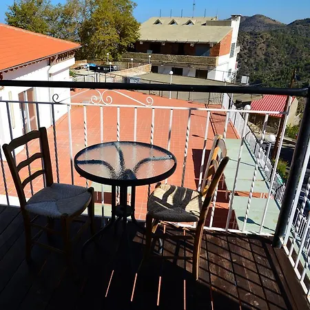 Elyssia Boutique Hotel 2* Pedulas